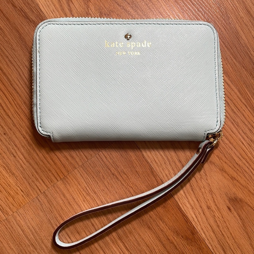 KATE SPADE ♠️ WRISTLET WALLET